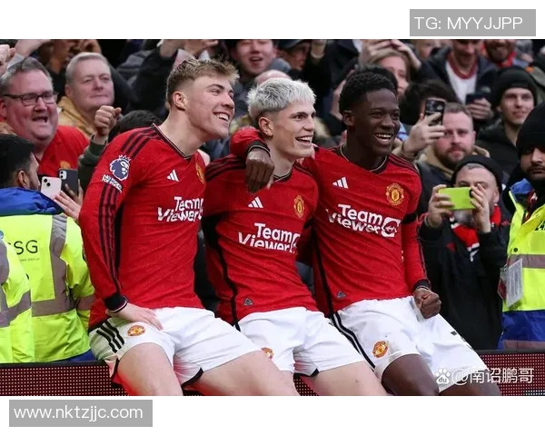 曼联对英超裁判误判提出投诉阿莫林或将启用442战术决胜赛季关键时刻